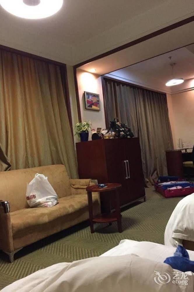 ジリン プロビンス ホテル 長春 エクステリア 写真